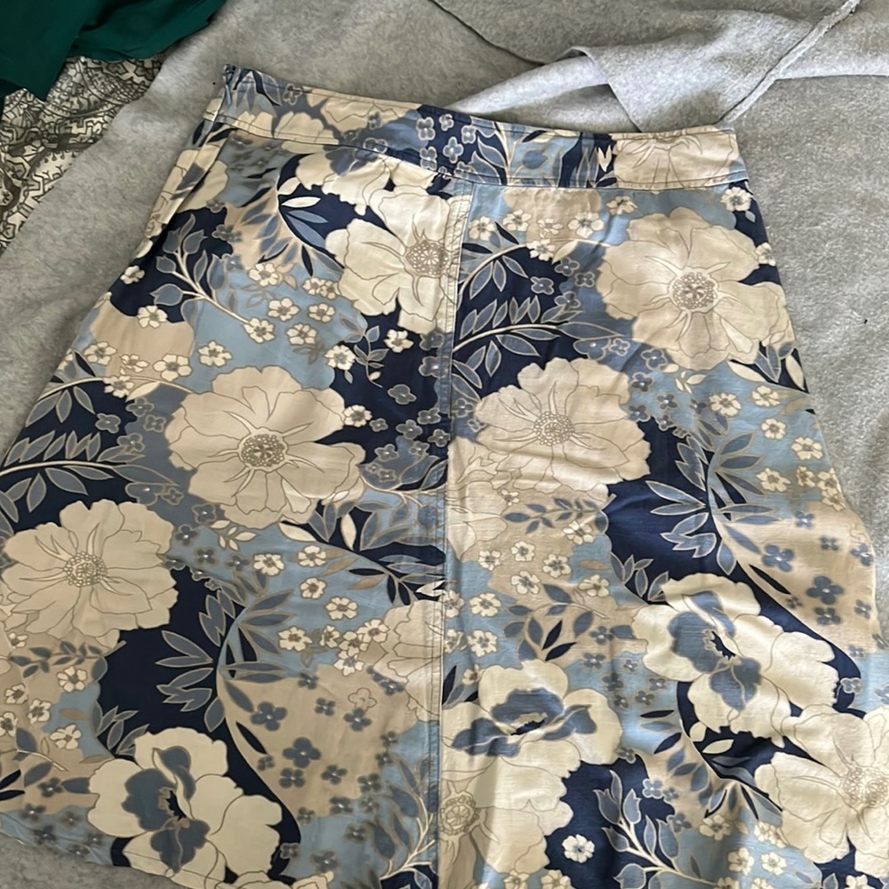 Linen skirt with side zipper